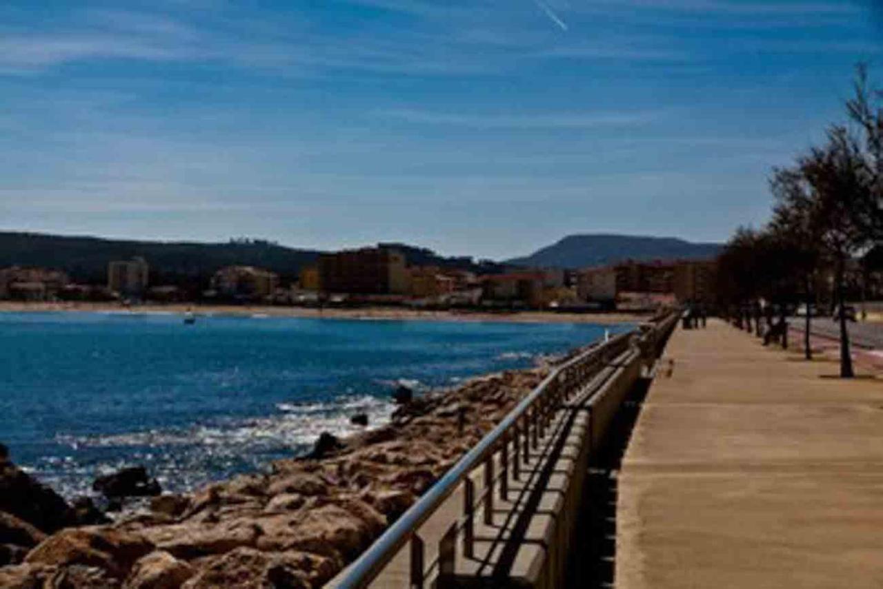 Primerisima Linea De Mar. Hutg 038644-53 L'Escala Exterior foto