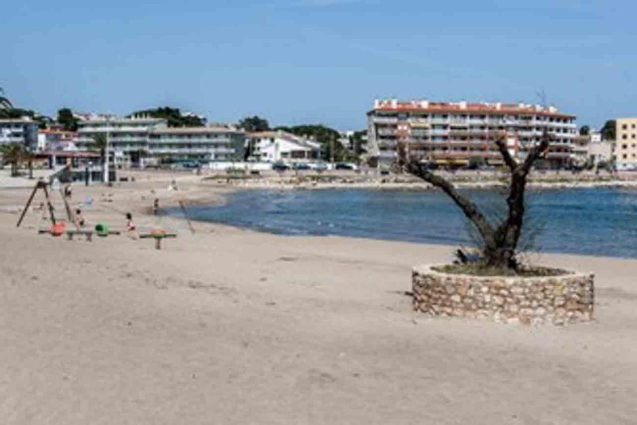 Primerisima Linea De Mar. Hutg 038644-53 L'Escala Exterior foto